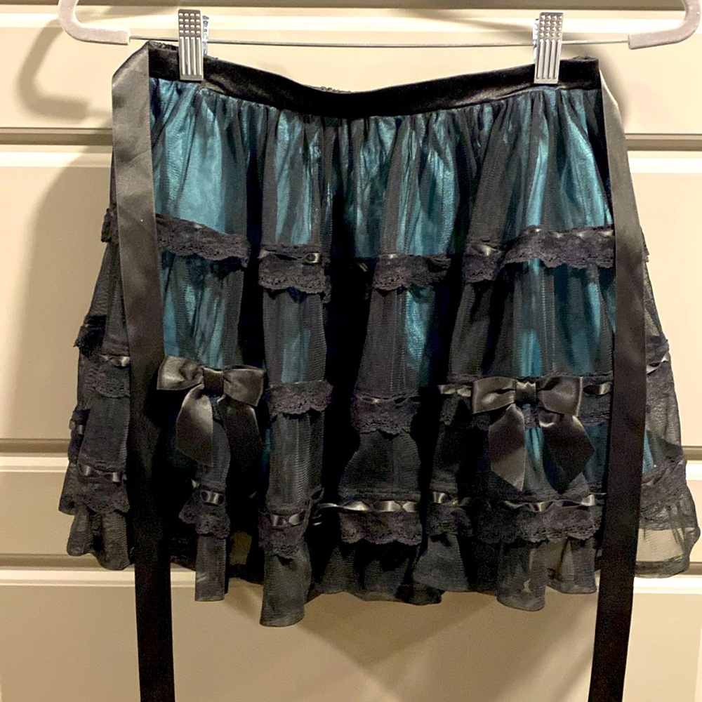 Widow Tulle Skirt